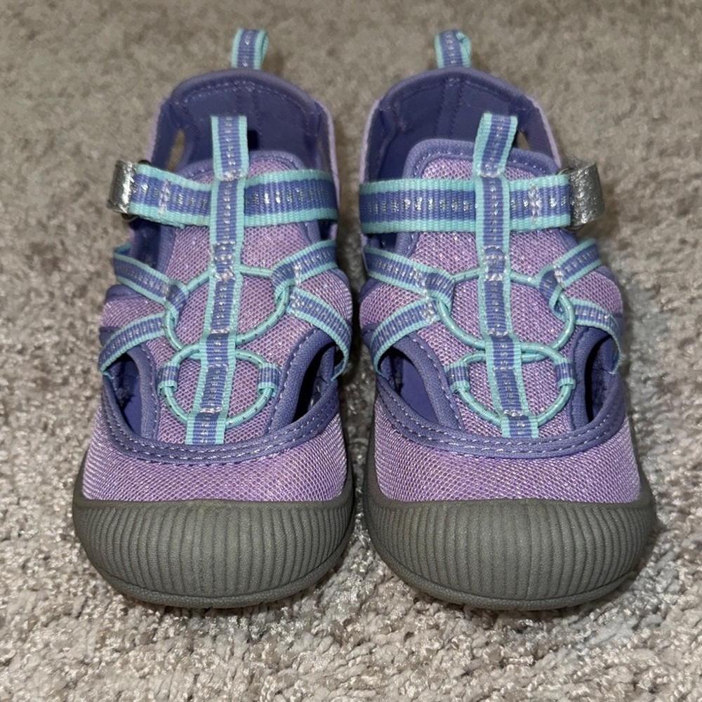 NWOT OshKosh B'gosh Purple and Gray Sandals